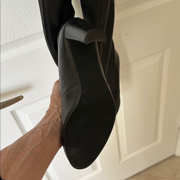 Stuart Weitzman Black Leather Over-the-Knee Women's Boots Like New - Picture 3 of 6